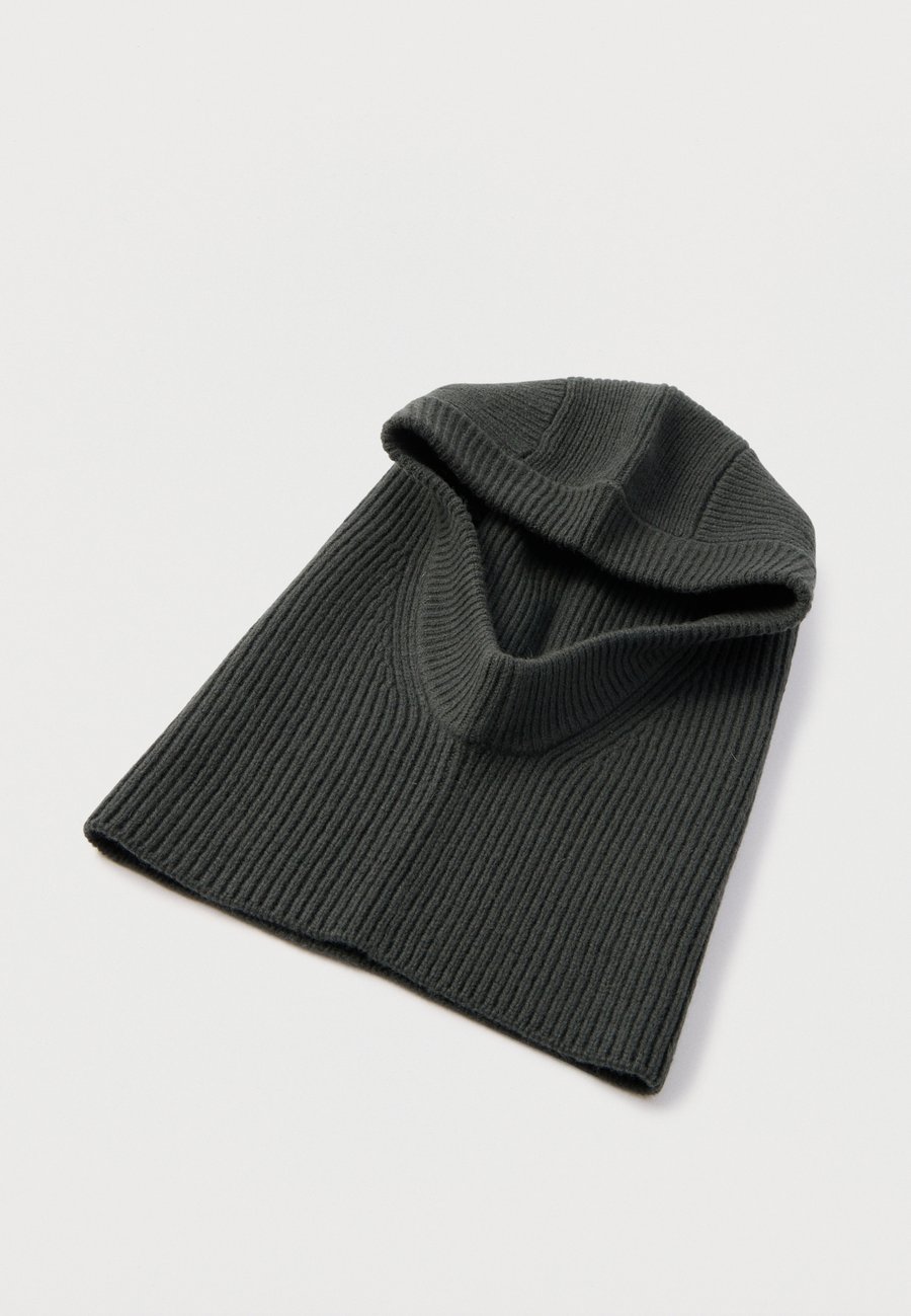 Шапка Samsøe Samsøe CHARLOTTE BALACLAVA, Dark Evergreen/Dark Green
Шапка Samsøe Samsøe CHARLOTTE BALACLAVA, Dark Evergreen/Dark Green