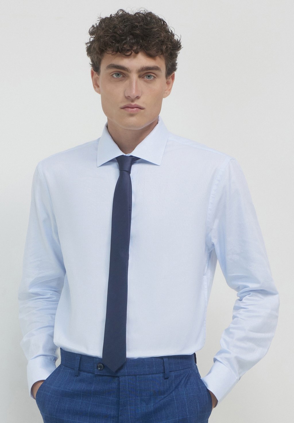 Классическая рубашка Calliope, светло-голубой
Классическая рубашка Calliope, светло-голубой