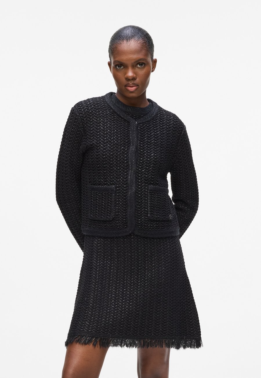 Кардиган KARL LAGERFELD TWIST CARDIGAN, Black
Кардиган KARL LAGERFELD TWIST CARDIGAN, Black