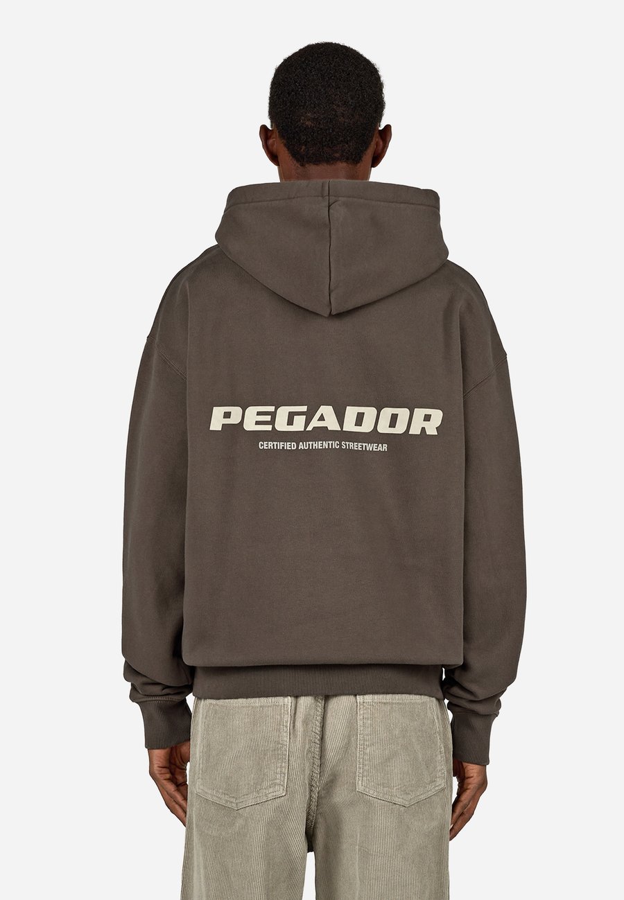 Худи Pegador COLNE LOGO , Washed Walnut Brown Flint Grey/Brown, Серый, Худи Pegador COLNE LOGO , Washed Walnut Brown Flint Grey/Brown
Худи Pegador COLNE LOGO , Washed Walnut Brown Flint Grey/Brown, Серый, Худи Pegador COLNE LOGO , Washed Walnut Brown Flint Grey/Brown
