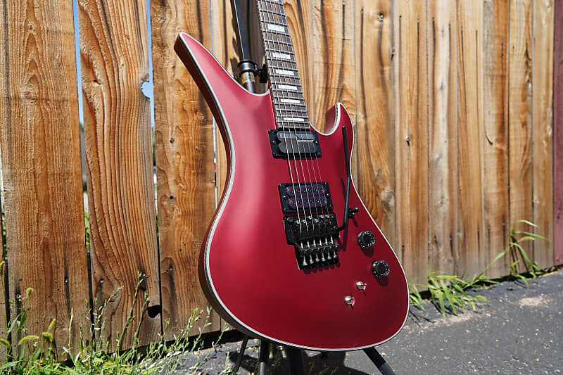 Электрогитара Schecter DIAMOND SERIES Avenger FR/S - Satin Candy Apple Red 6-String Electric Guitar
Электрогитара Schecter DIAMOND SERIES Avenger FR/S - Satin Candy Apple Red 6-String Electric Guitar