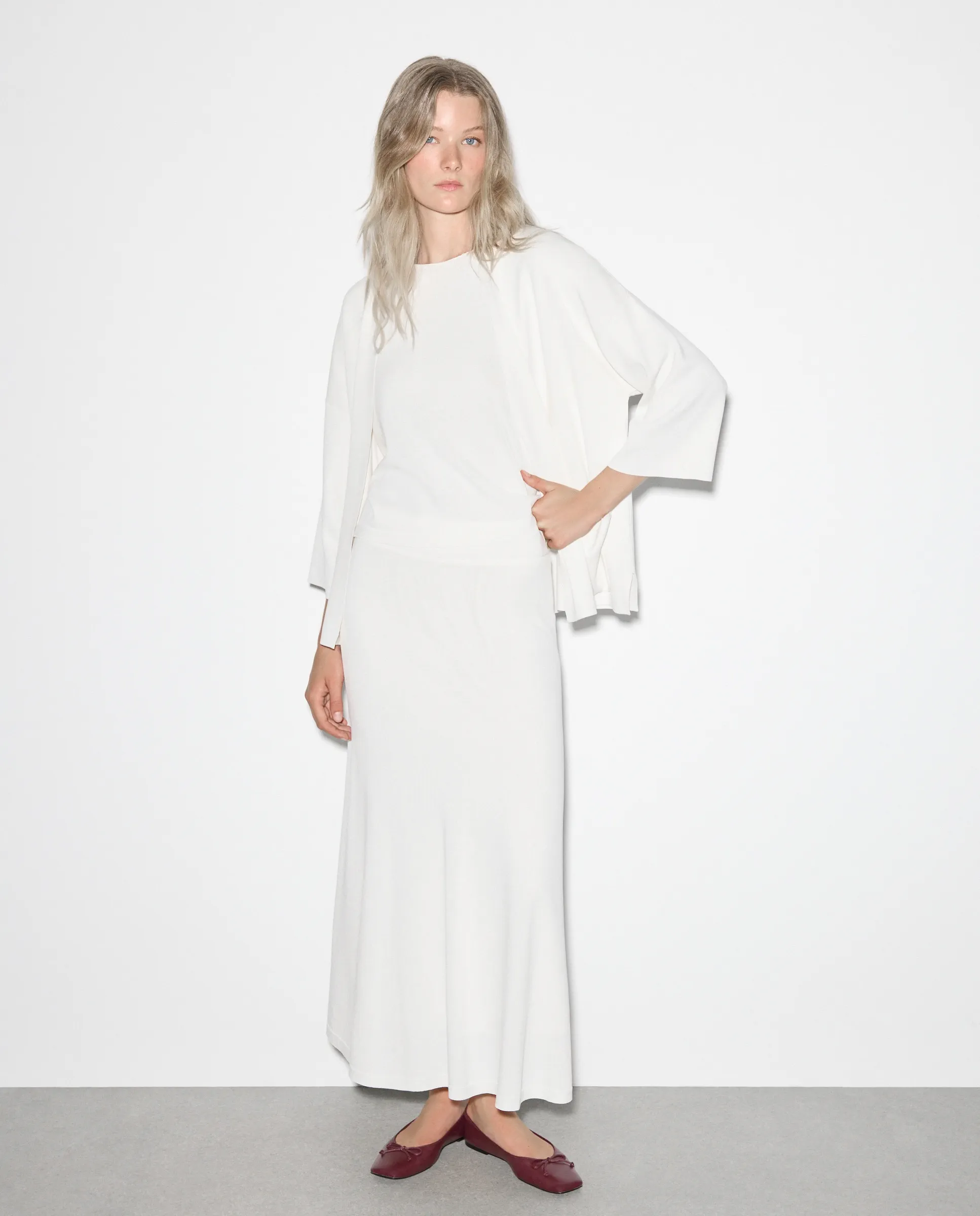 Женская гладкая миди-юбка Woman El Corte Inglés, песочный
Женская гладкая миди-юбка Woman El Corte Inglés, песочный