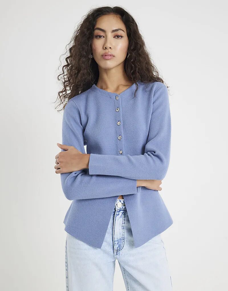 Вязаный кардиган River Island на пуговицах, светло-голубого цвета
Вязаный кардиган River Island на пуговицах, светло-голубого цвета