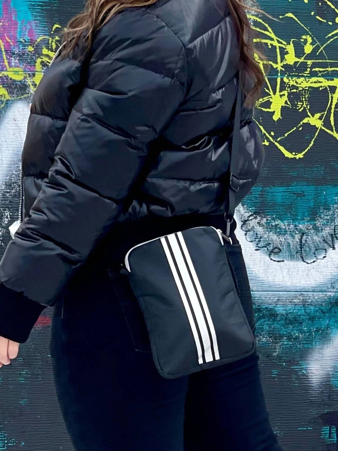 Сумка-кошелек для мобильного телефона в черную/серебристую полоску Hi Love, Черный, Сумка-кошелек для мобильного телефона в черную/серебристую полоску Hi Love
Сумка-кошелек для мобильного телефона в черную/серебристую полоску Hi Love, Черный, Сумка-кошелек для мобильного телефона в черную/серебристую полоску Hi Love