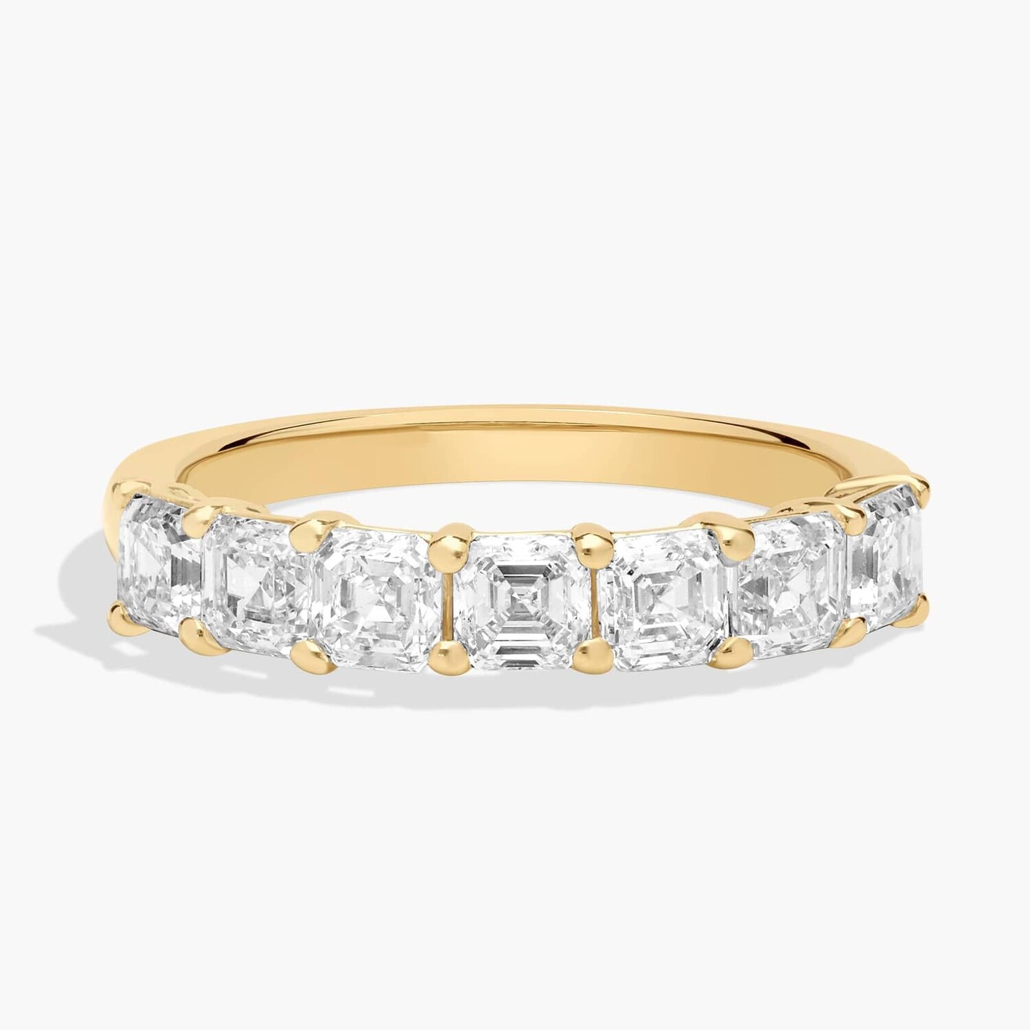 Кольцо с семью выращенными в лаборатории бриллиантами Asscher из желтого золота 14 карат (1 1/2 карата, два цвета - FG / VS2-SI1) Blue Nile