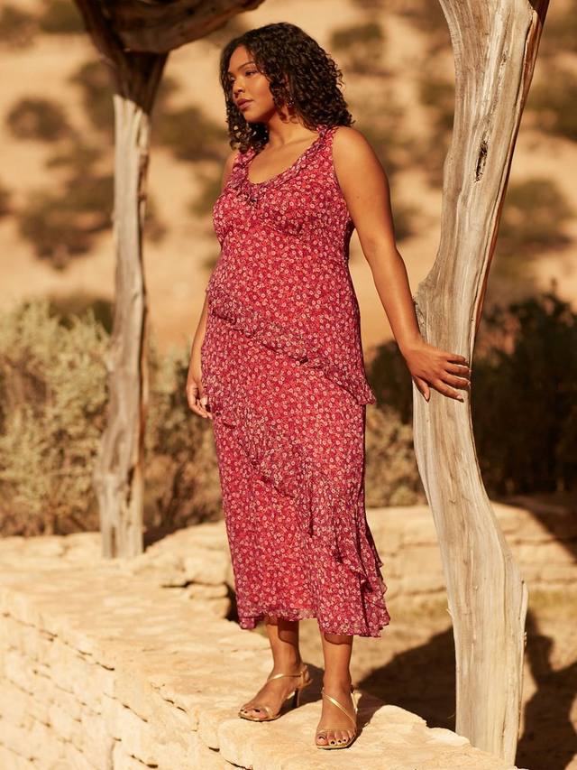 Платье мидакси с изогнутой цветочной металлической оборкой Live Unlimited, красный
Платье мидакси с изогнутой цветочной металлической оборкой Live Unlimited, красный