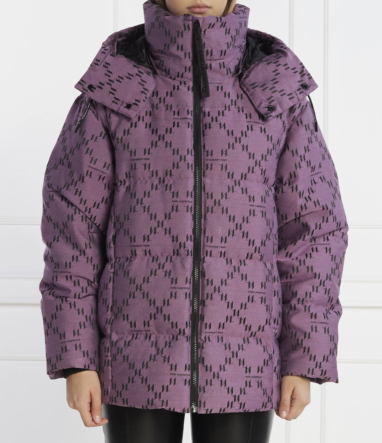 Куртка Karl Lagerfeld diamond Oversize fit, фиолетовый
Куртка Karl Lagerfeld diamond Oversize fit, фиолетовый