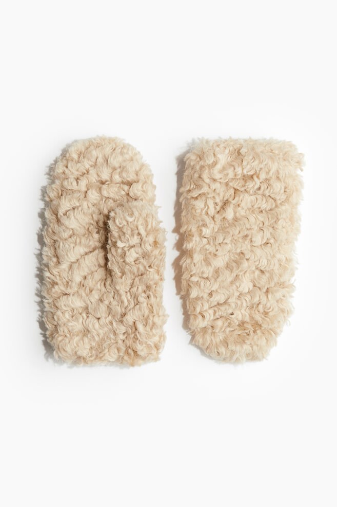 Пушистые варежки H&M, бежевый
Пушистые варежки H&M, бежевый