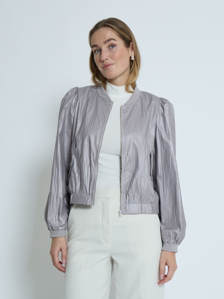 Куртка minus
Куртка minus