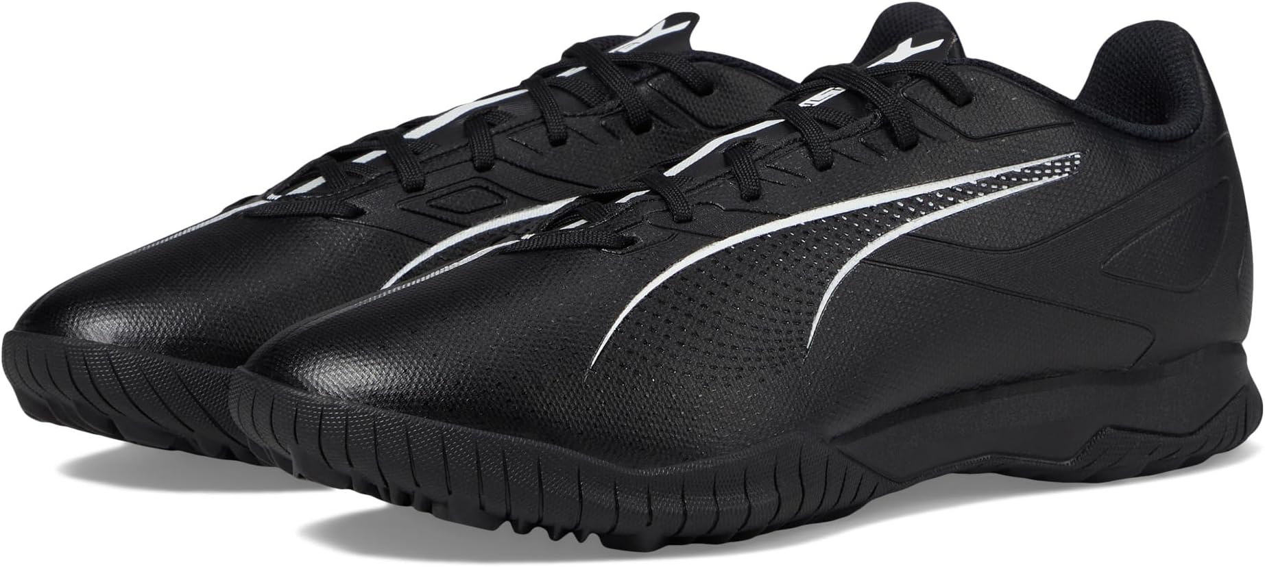 Кроссовки PUMA Ultra 5 Play Turf Trainer Soccer Cleats, цвет Puma Black/Puma White
Кроссовки PUMA Ultra 5 Play Turf Trainer Soccer Cleats, цвет Puma Black/Puma White