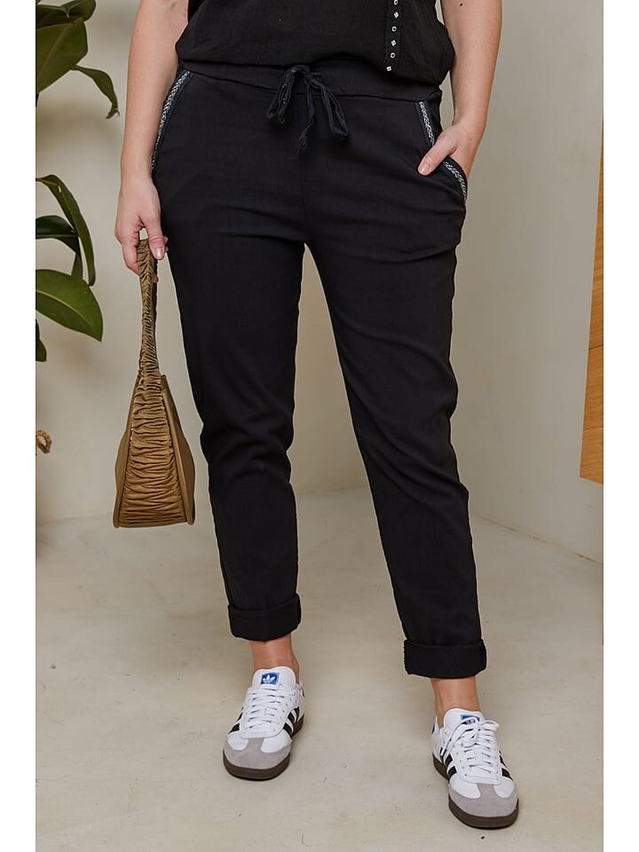 Тканевые брюки Curvy Lady, черный
Тканевые брюки Curvy Lady, черный