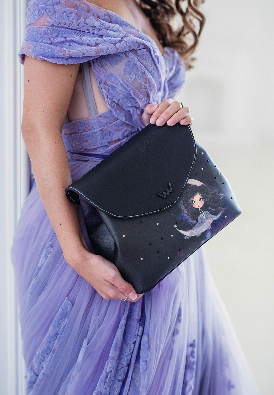 Сумка кросс-боди VUCH MAGICAL LILIAN, Black
Сумка кросс-боди VUCH MAGICAL LILIAN, Black