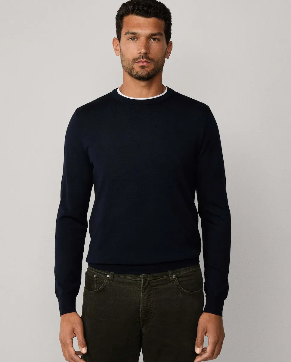 Мужской свитер из мериносовой шерсти и шелка с круглым вырезом Hackett, темно-синий
Мужской свитер из мериносовой шерсти и шелка с круглым вырезом Hackett, темно-синий