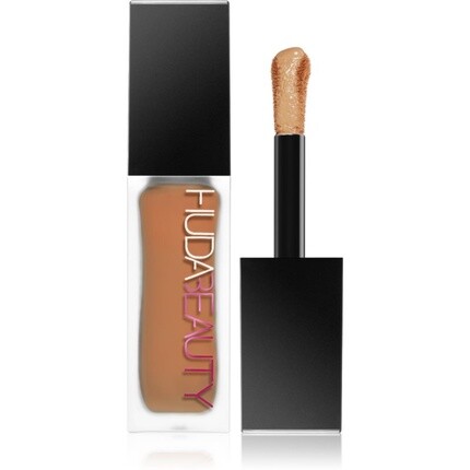 Huda Beauty Faux Filter Matte Concealer в арахисовом масле 6.7R - 9 мл
Huda Beauty Faux Filter Matte Concealer в арахисовом масле 6.7R - 9 мл