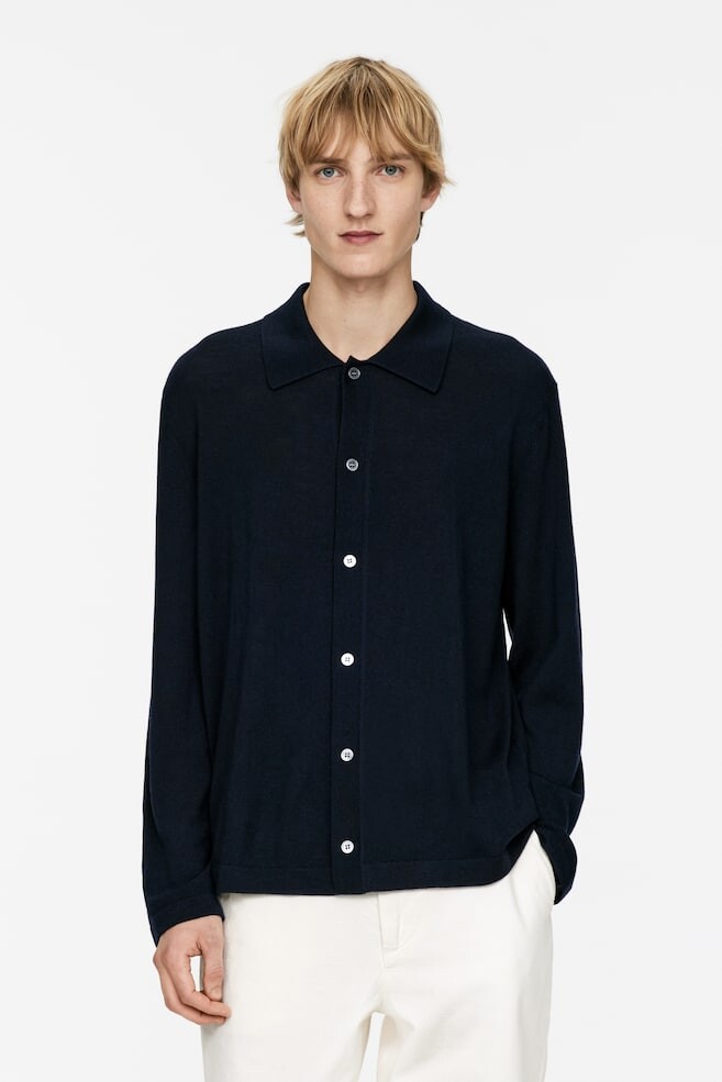 Шерстяной кардиган с воротником Arket, синий
Шерстяной кардиган с воротником Arket, синий