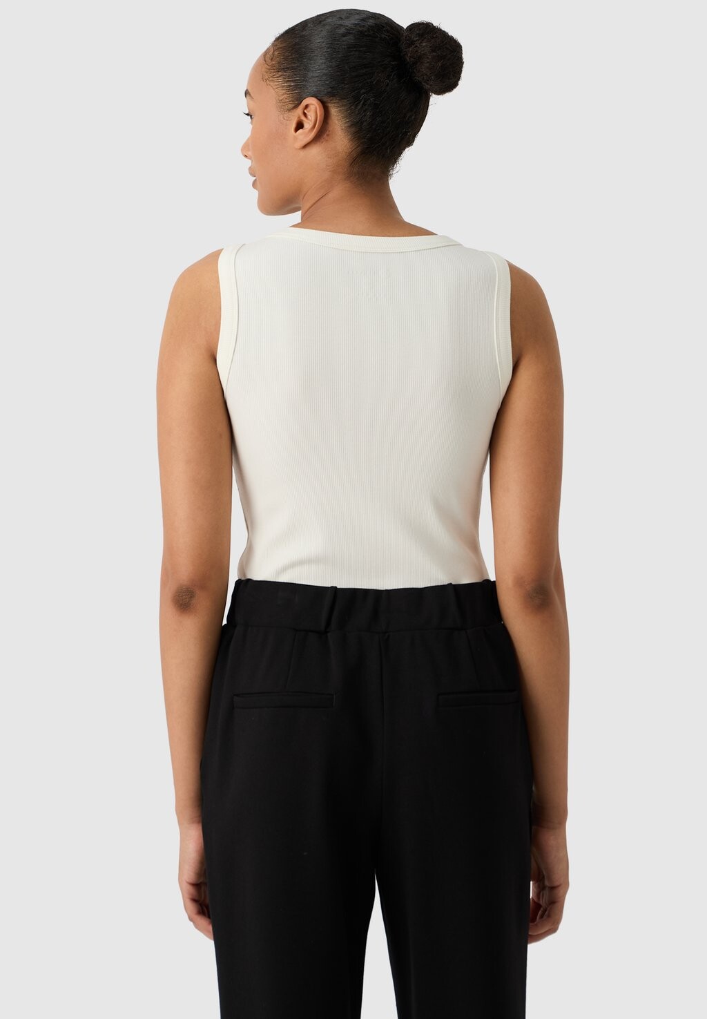 Топ CHLOEE Les Lunes, молочный
Топ CHLOEE Les Lunes, молочный