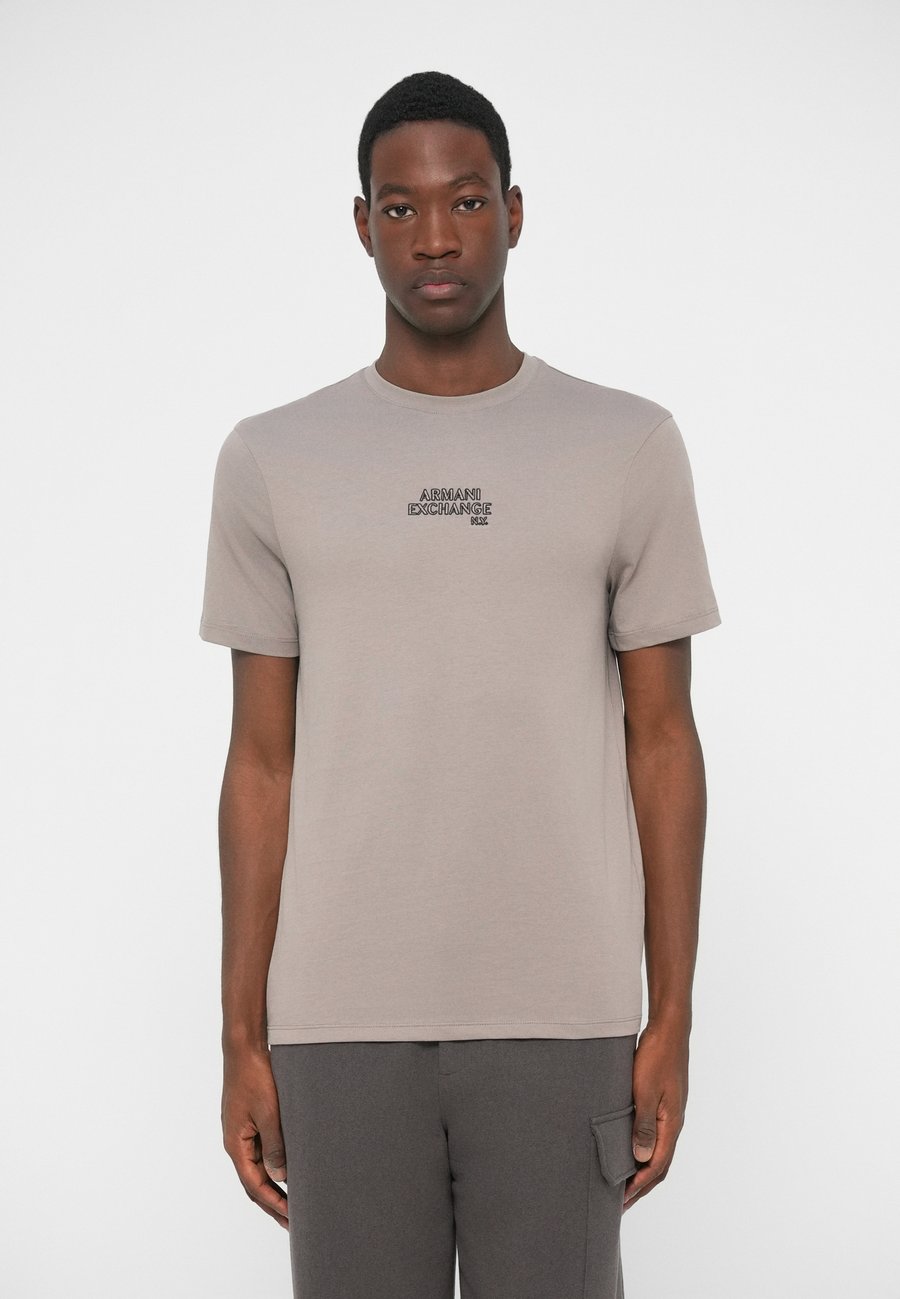 Футболка Armani Exchange Basic T-shirt, Driftwood/Brown, Коричневый, Футболка Armani Exchange Basic T-shirt, Driftwood/Brown
Футболка Armani Exchange Basic T-shirt, Driftwood/Brown, Коричневый, Футболка Armani Exchange Basic T-shirt, Driftwood/Brown