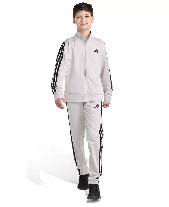 Мальчики 8-20 лет комплект из 2 предметов куртка и брюки Regular Fit Adidas, белый
Мальчики 8-20 лет комплект из 2 предметов куртка и брюки Regular Fit Adidas, белый