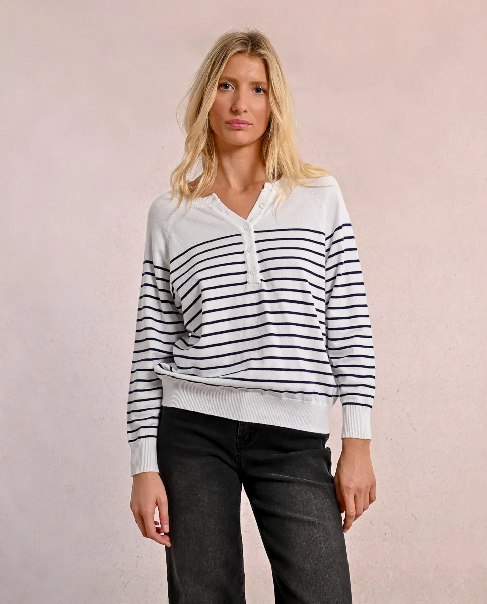 Женский свитер с длинными рукавами и полосатым принтом Molly Bracken, белый
Женский свитер с длинными рукавами и полосатым принтом Molly Bracken, белый