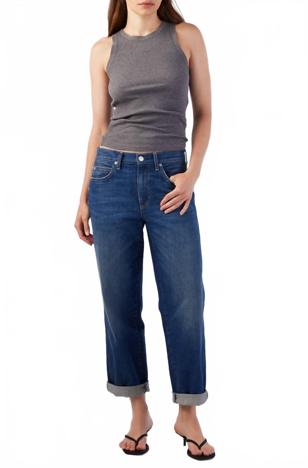 Валентина Прямые джинсы в цвете Дримбот AMO, Dreamboat
Валентина Прямые джинсы в цвете Дримбот AMO, Dreamboat