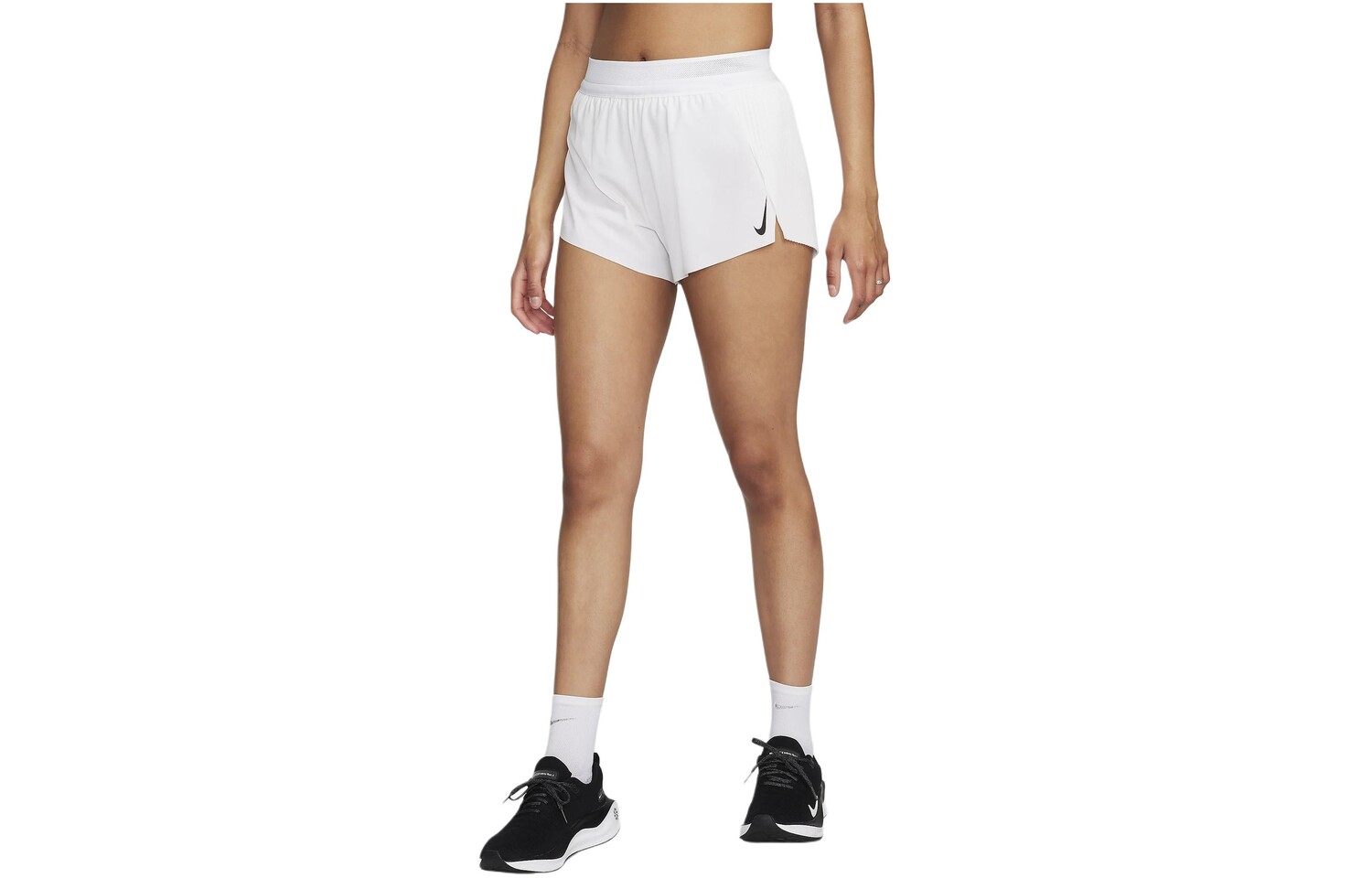 Спортивные шорты женские белые Nike
Спортивные шорты женские белые Nike