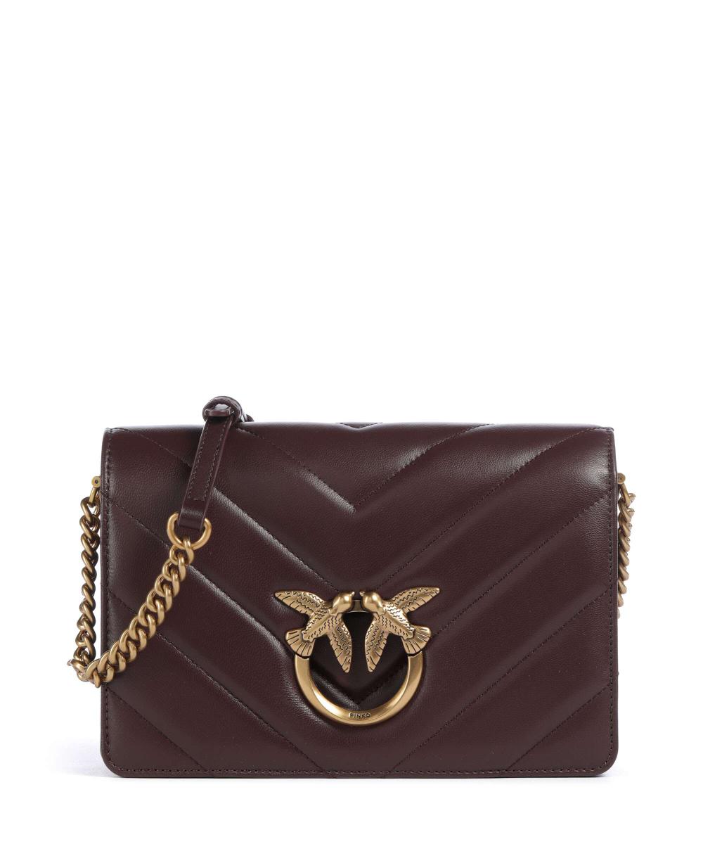 Классическая сумка через плечо Love click из овчины Pinko, фиолетовый
Классическая сумка через плечо Love click из овчины Pinko, фиолетовый