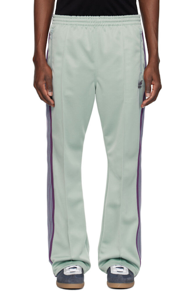 Зеленые спортивные брюки-бутс-кат NEEDLES
Зеленые спортивные брюки-бутс-кат NEEDLES