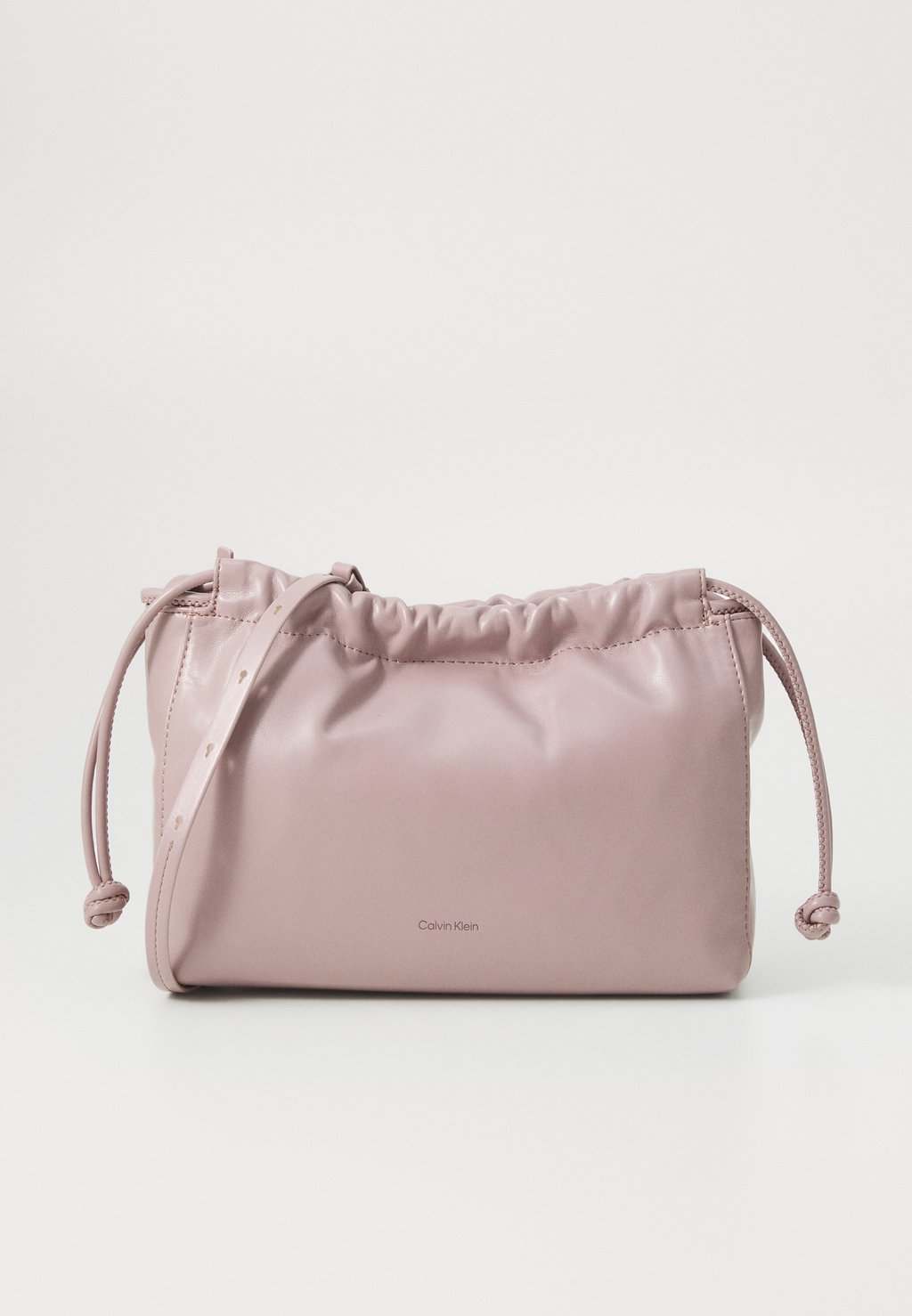 Сумка через плечо GATHERED CROSSBODY Calvin Klein Jeans, лиловый, Розовый, Сумка через плечо GATHERED CROSSBODY Calvin Klein Jeans, лиловый
Сумка через плечо GATHERED CROSSBODY Calvin Klein Jeans, лиловый, Розовый, Сумка через плечо GATHERED CROSSBODY Calvin Klein Jeans, лиловый
