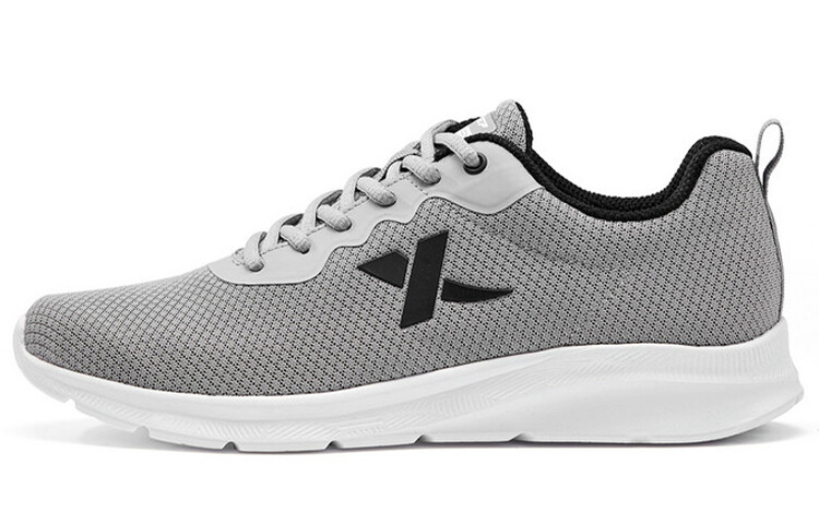 Кроссовки мужские с низким верхом Xtep 
Кроссовки мужские с низким верхом Xtep