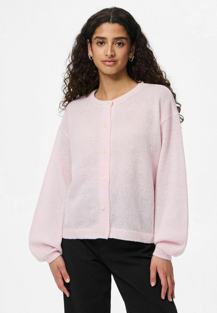 Кардиган Pieces PCIDA LS O-NECK NOOS BC, Pink A Boo/Pink
Кардиган Pieces PCIDA LS O-NECK NOOS BC, Pink A Boo/Pink