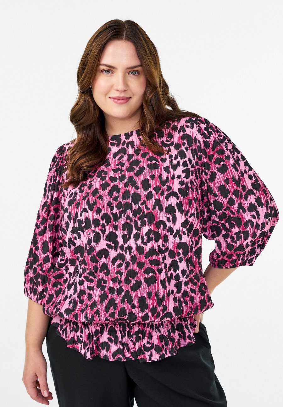 Блуза Zizzi MIT 3/4-ÄRMELN UND BALLONEFFEKT, Pink Leopard/Pink
Блуза Zizzi MIT 3/4-ÄRMELN UND BALLONEFFEKT, Pink Leopard/Pink