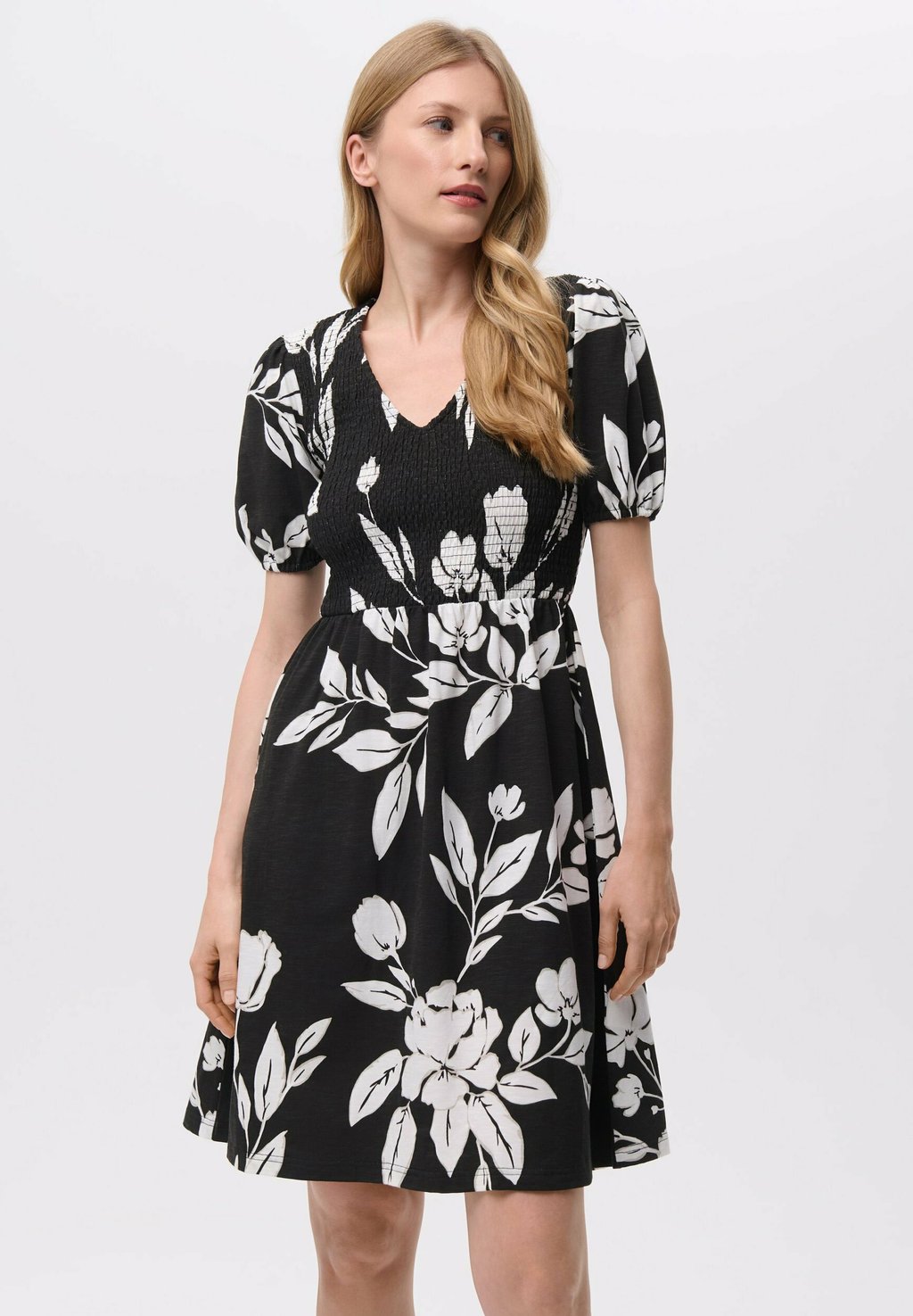 Повседневное платье Greenpoint, черный
Повседневное платье Greenpoint, черный