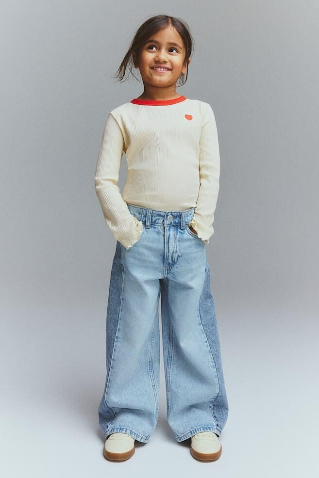 Рубашка из джерси с вышивкой H&M, мультиколор
Рубашка из джерси с вышивкой H&M, мультиколор