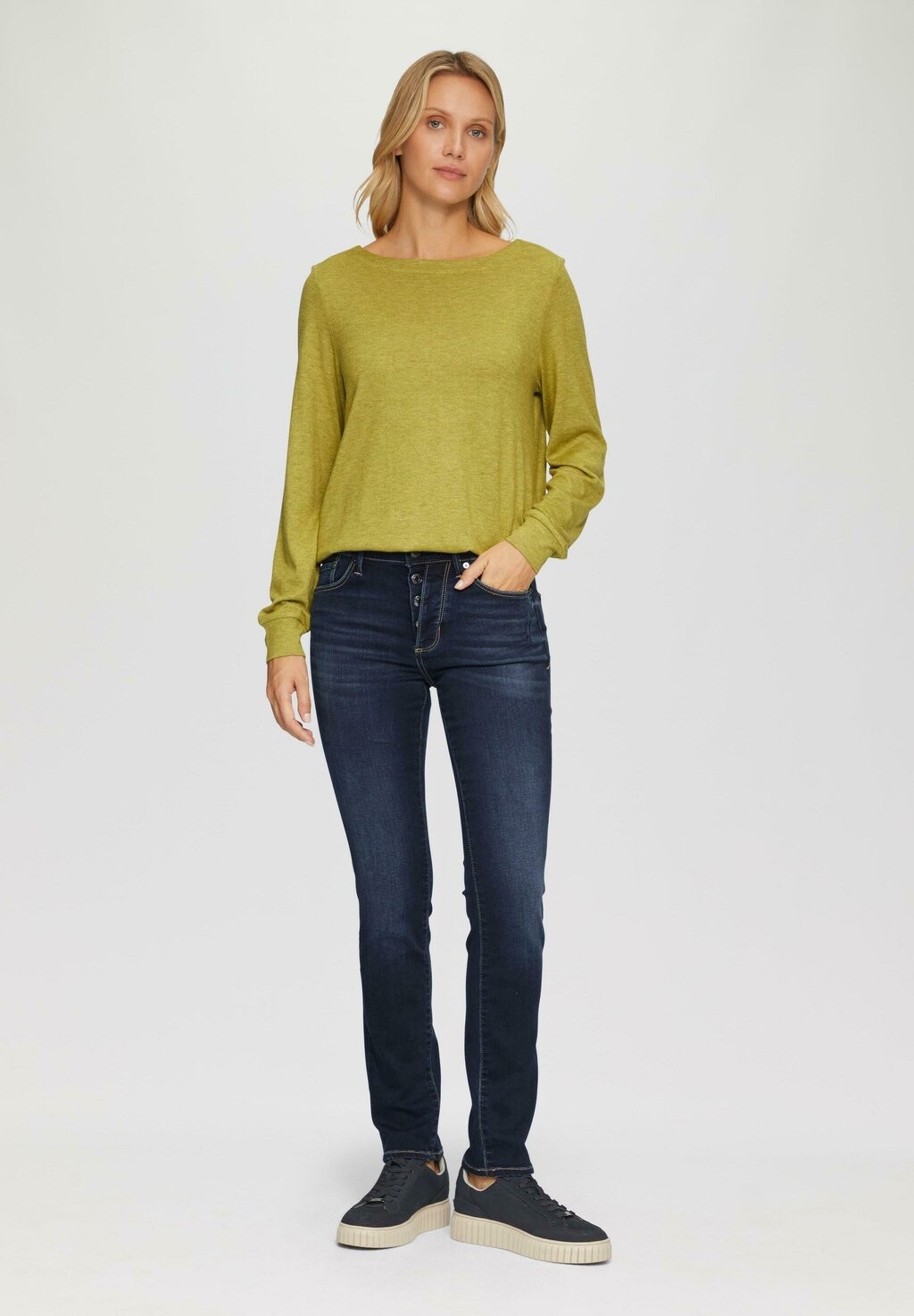 Джинсы облегающего кроя SLIM FIT / MID RISE / SLIM LEG s.Oliver, темно-синий деним 
Джинсы облегающего кроя SLIM FIT / MID RISE / SLIM LEG s.Oliver, темно-синий деним