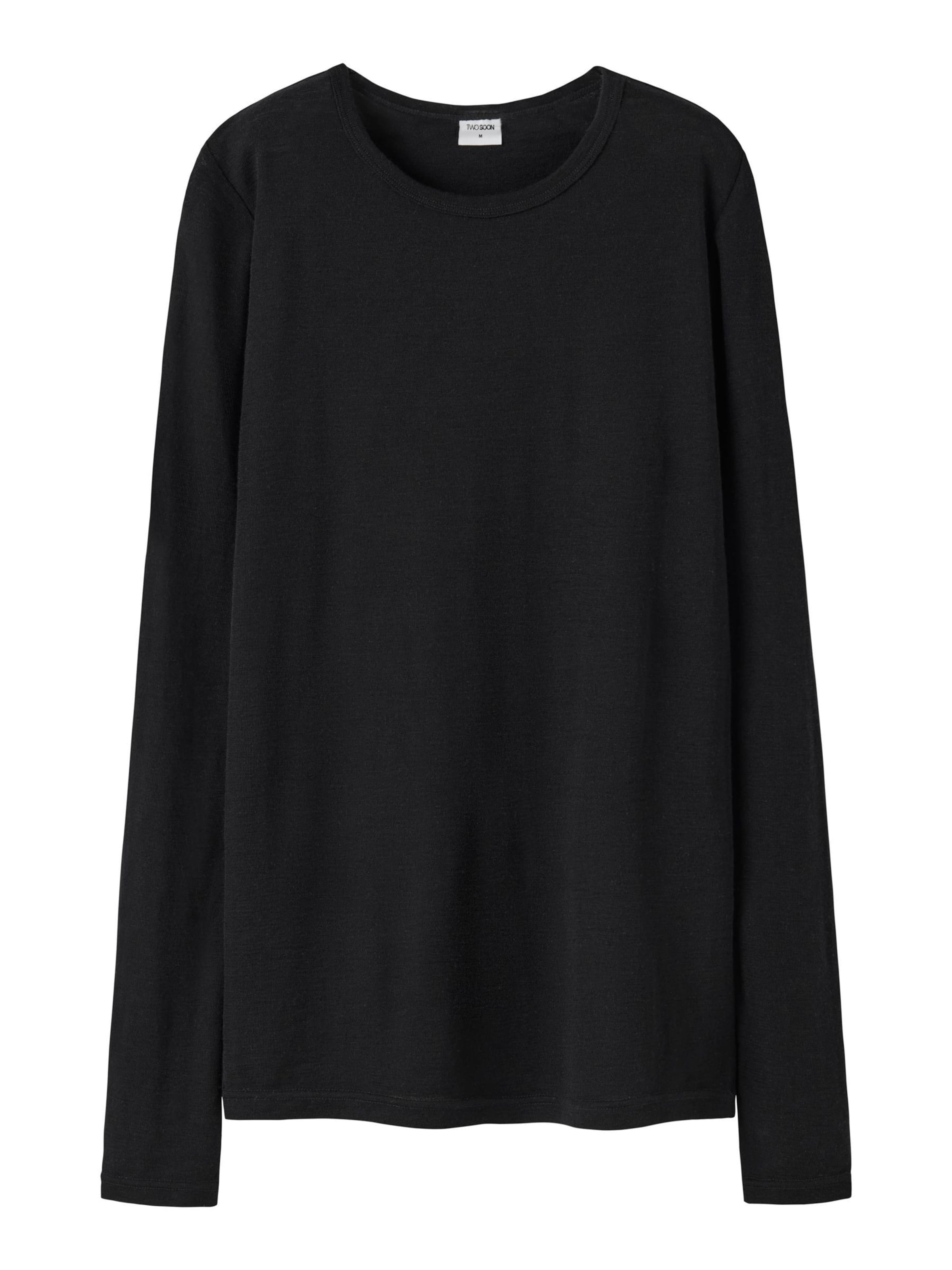 TWO SOON Футболка в черном цвете
TWO SOON Футболка в черном цвете