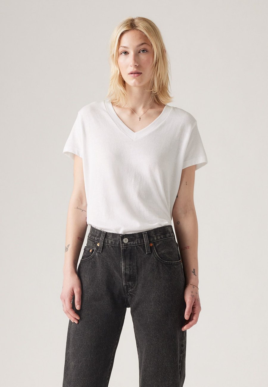 Футболка Levi's BOXY TEE, White + Slub/White, Белый, Футболка Levi's BOXY TEE, White + Slub/White
Футболка Levi's BOXY TEE, White + Slub/White, Белый, Футболка Levi's BOXY TEE, White + Slub/White