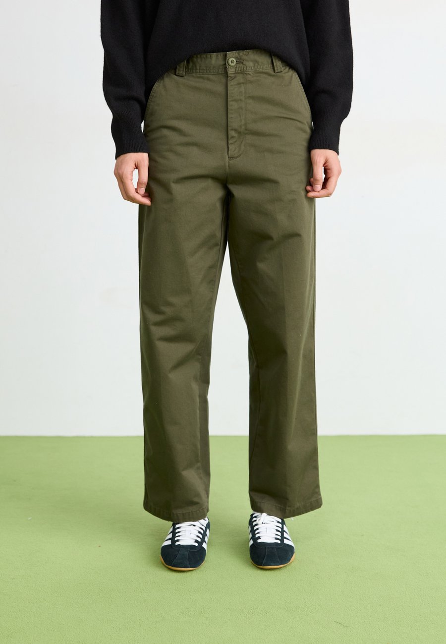 Брюки Carhartt WIP NOVI PANT, Cypress Stone Washed/Green
Брюки Carhartt WIP NOVI PANT, Cypress Stone Washed/Green