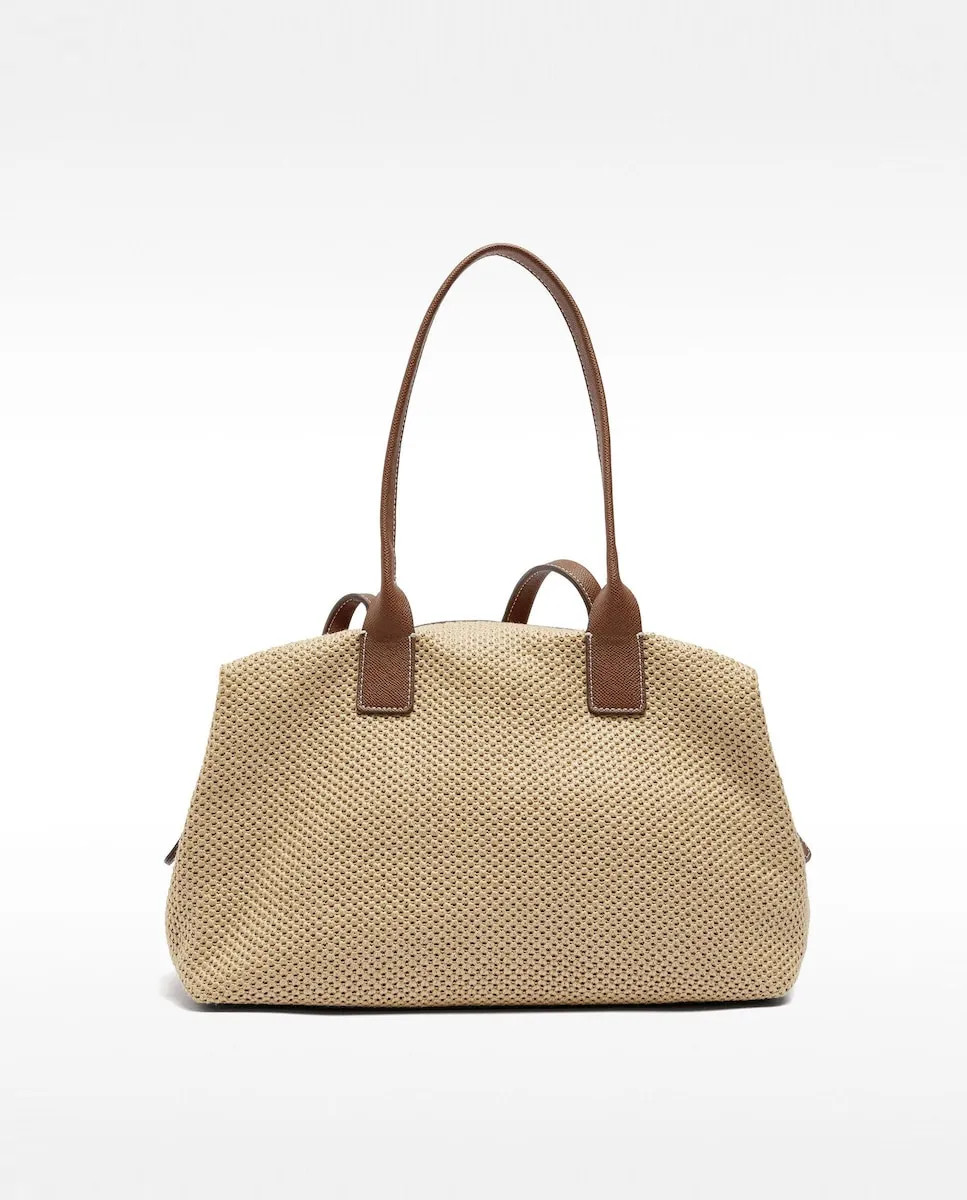 Многофункциональная сумка-шоппер на плечо с гладкой молнией Parfois, коричневый
Многофункциональная сумка-шоппер на плечо с гладкой молнией Parfois, коричневый