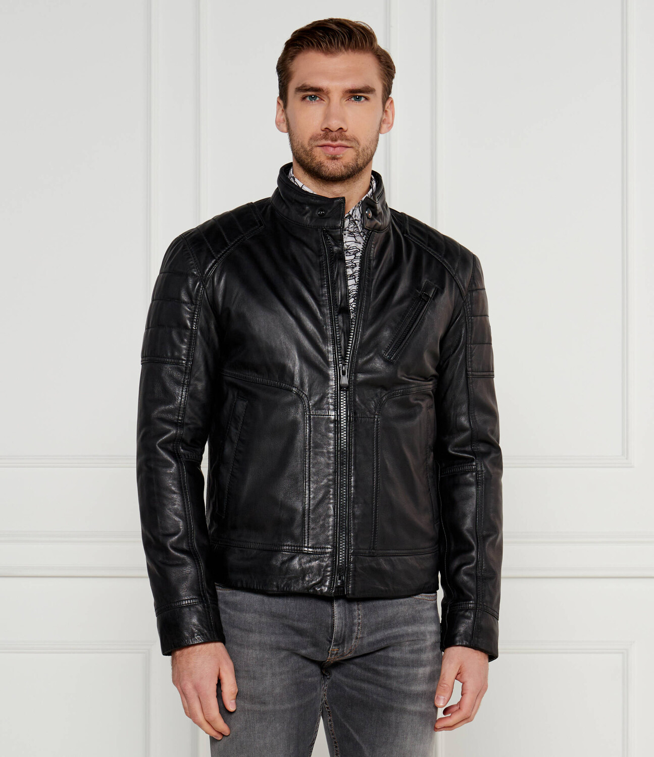 Кожаная куртка Joop! Jeans LIMA, черный
Кожаная куртка Joop! Jeans LIMA, черный