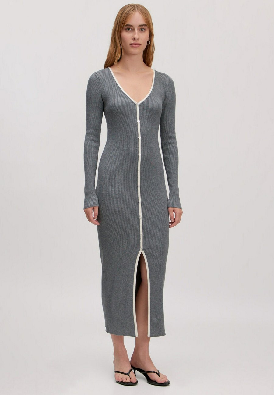 Платье EDITED YANTE, Grau/Grey
Платье EDITED YANTE, Grau/Grey