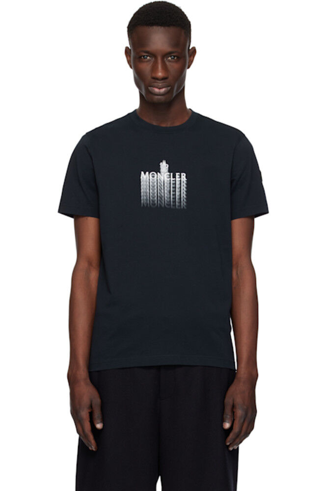 Футболка из хлопка с выцветшим логотипом темно-синего цвета Moncler, Синий, Футболка из хлопка с выцветшим логотипом темно-синего цвета Moncler
Футболка из хлопка с выцветшим логотипом темно-синего цвета Moncler, Синий, Футболка из хлопка с выцветшим логотипом темно-синего цвета Moncler