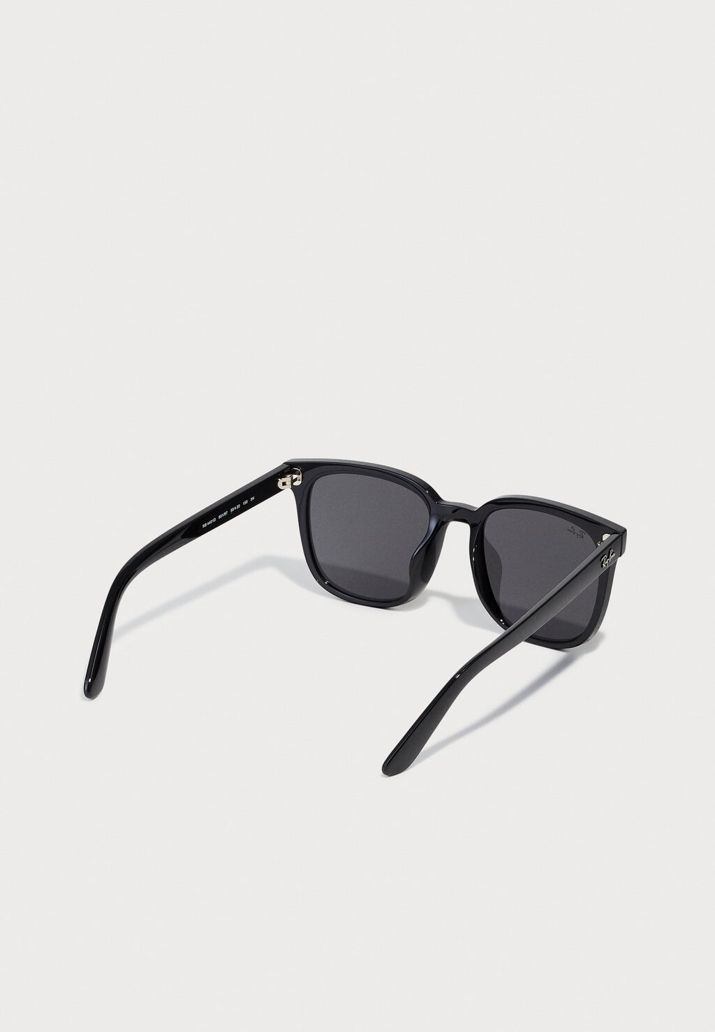 Солнцезащитные очки UNISEX Ray-Ban, черный
Солнцезащитные очки UNISEX Ray-Ban, черный