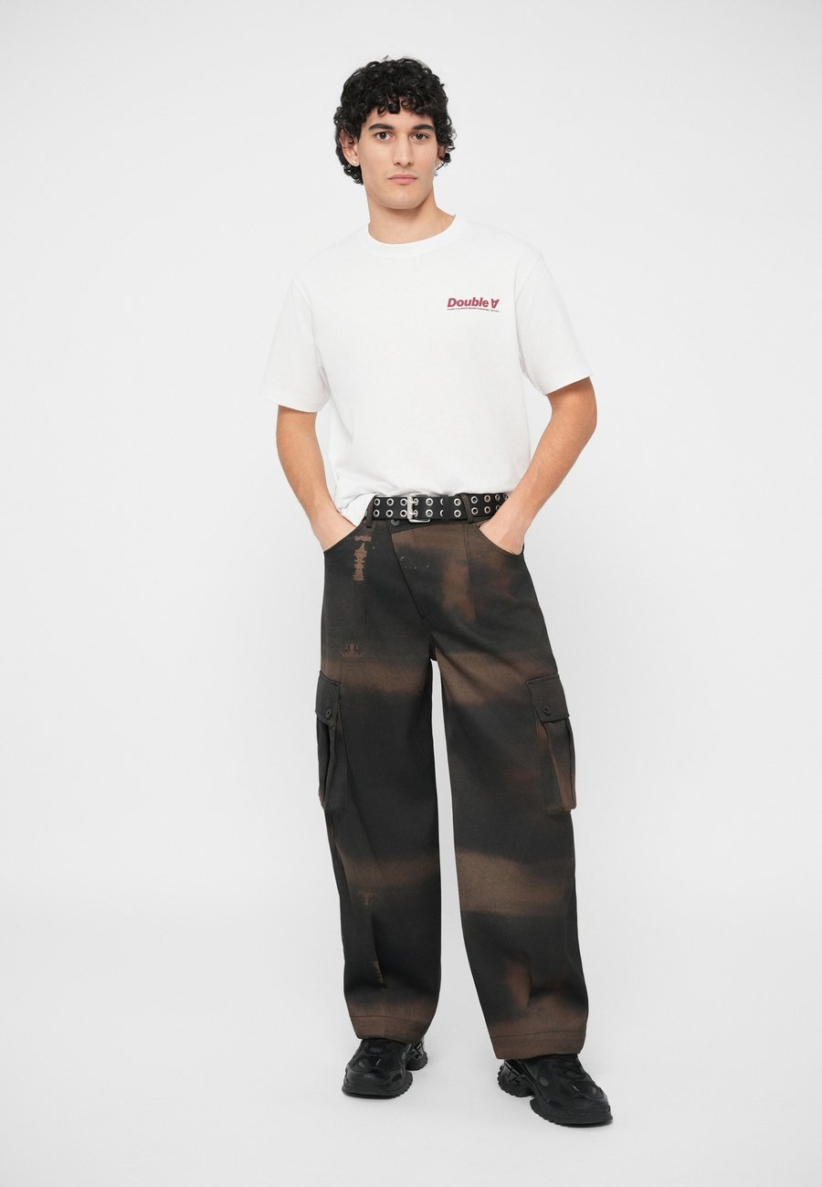 Футболка DOUBLE A BY W.W. ACE TEE DOUBLE SUN UNISEX, Bright White/White, Белый, Футболка DOUBLE A BY W.W. ACE TEE DOUBLE SUN UNISEX, Bright White/White
Футболка DOUBLE A BY W.W. ACE TEE DOUBLE SUN UNISEX, Bright White/White, Белый, Футболка DOUBLE A BY W.W. ACE TEE DOUBLE SUN UNISEX, Bright White/White