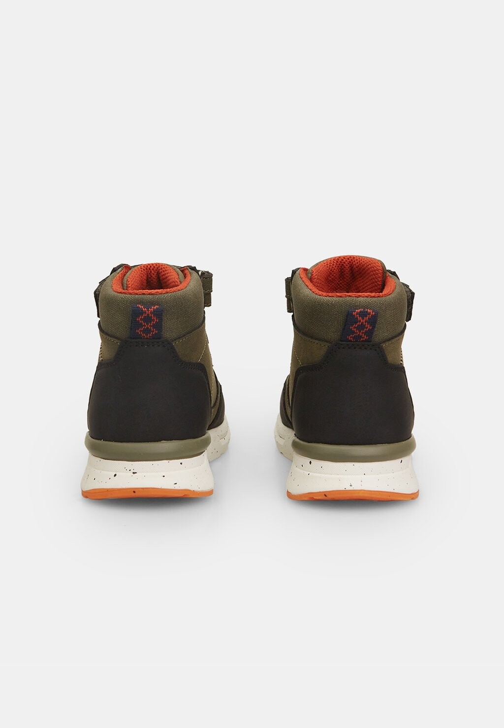 Высокие кроссовки Bata, хаки
Высокие кроссовки Bata, хаки