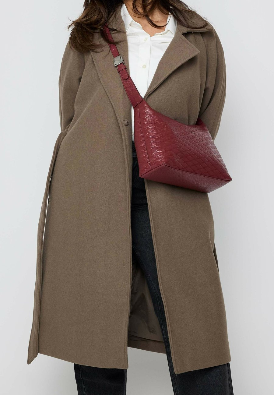 Сумка кросс-боди Picard Cross body bag, Chianti/Dark Red
Сумка кросс-боди Picard Cross body bag, Chianti/Dark Red