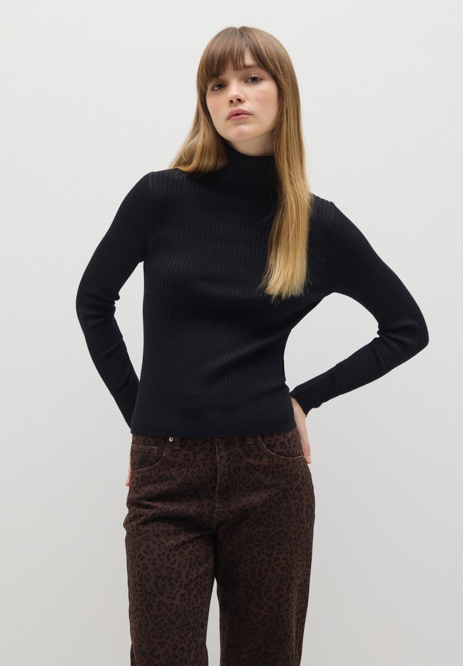 Джемпер B.ANGEL TURTLENECK, Gunmetal
Джемпер B.ANGEL TURTLENECK, Gunmetal