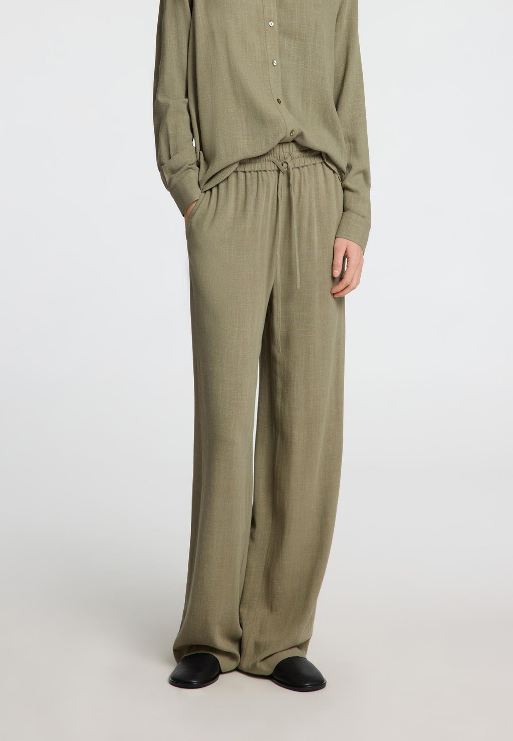 Брюки SLFVIVA GULIA LONG SUN PANT Selected Femme, оливковый
Брюки SLFVIVA GULIA LONG SUN PANT Selected Femme, оливковый