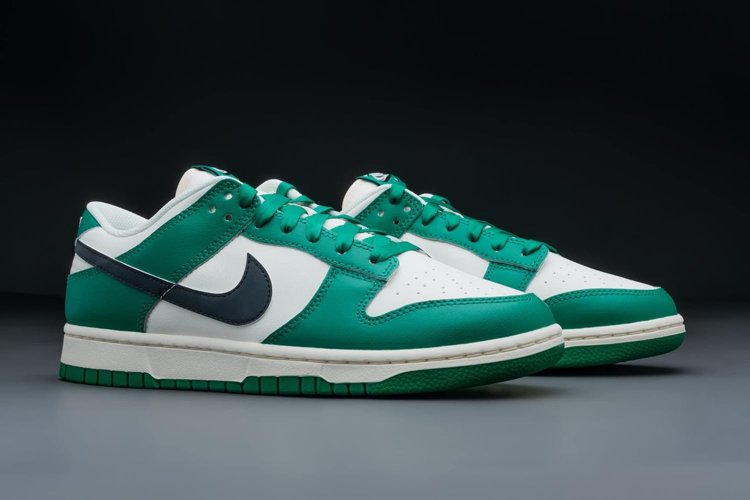 Мужские кроссовки Nike Dunk Low, Malchite Black Light Ivory
Мужские кроссовки Nike Dunk Low, Malchite Black Light Ivory