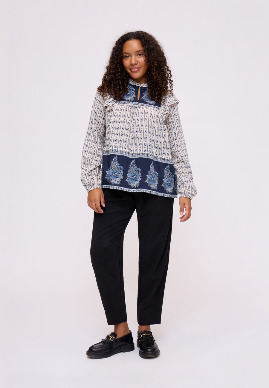 Брюки Noa Noa JUDIE, Black
Брюки Noa Noa JUDIE, Black