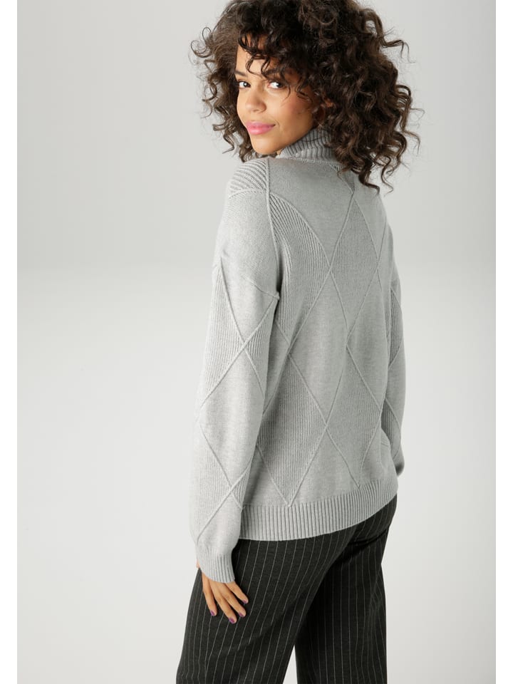 Светло-серый свитер Aniston
Светло-серый свитер Aniston